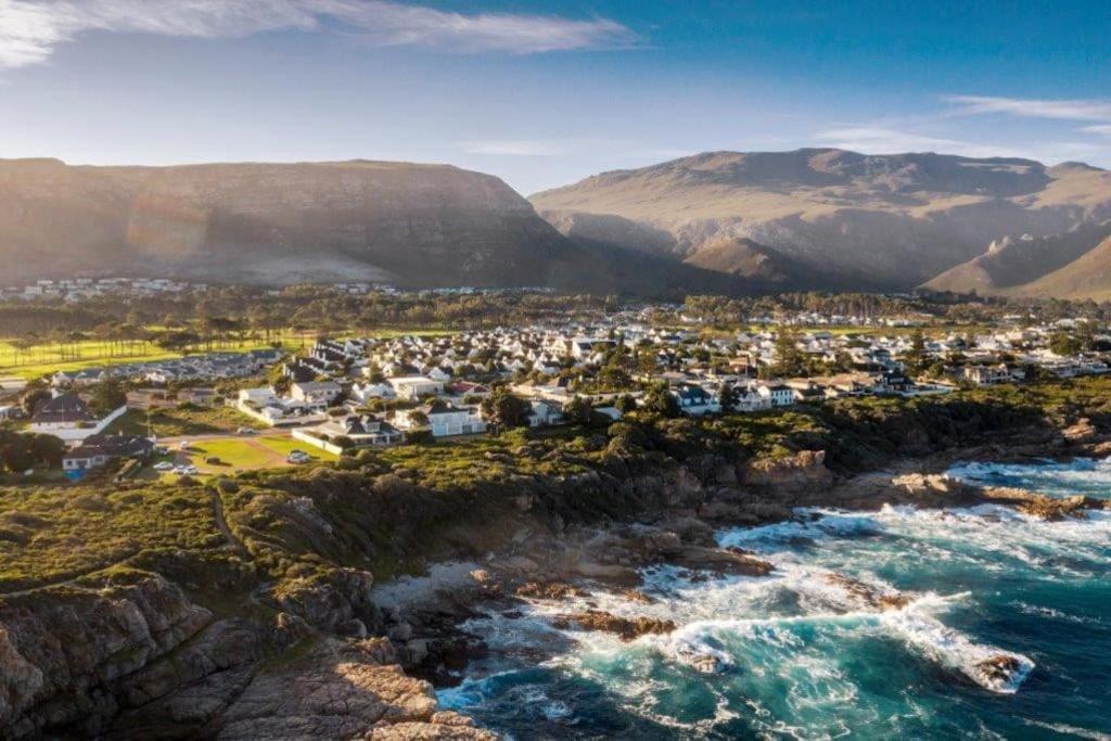 Wild Waters At Kraal Rock On The Cliffs In Hermanus Villa Екстериор снимка