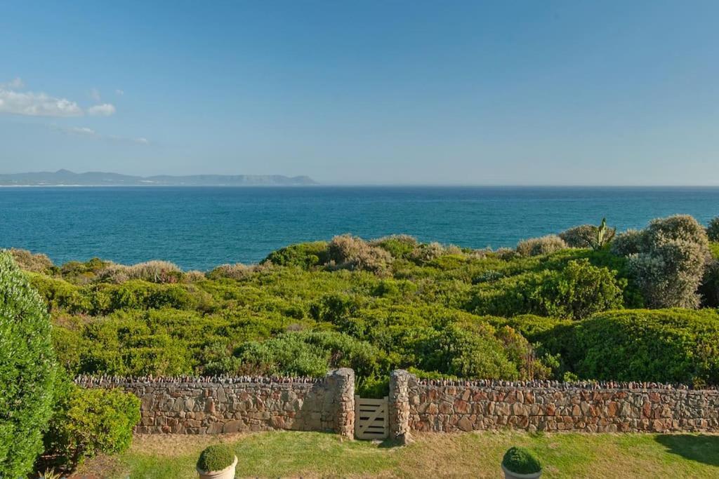 Wild Waters At Kraal Rock On The Cliffs In Hermanus Villa Екстериор снимка